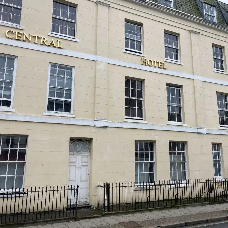 Clarence St Central Hotel v1