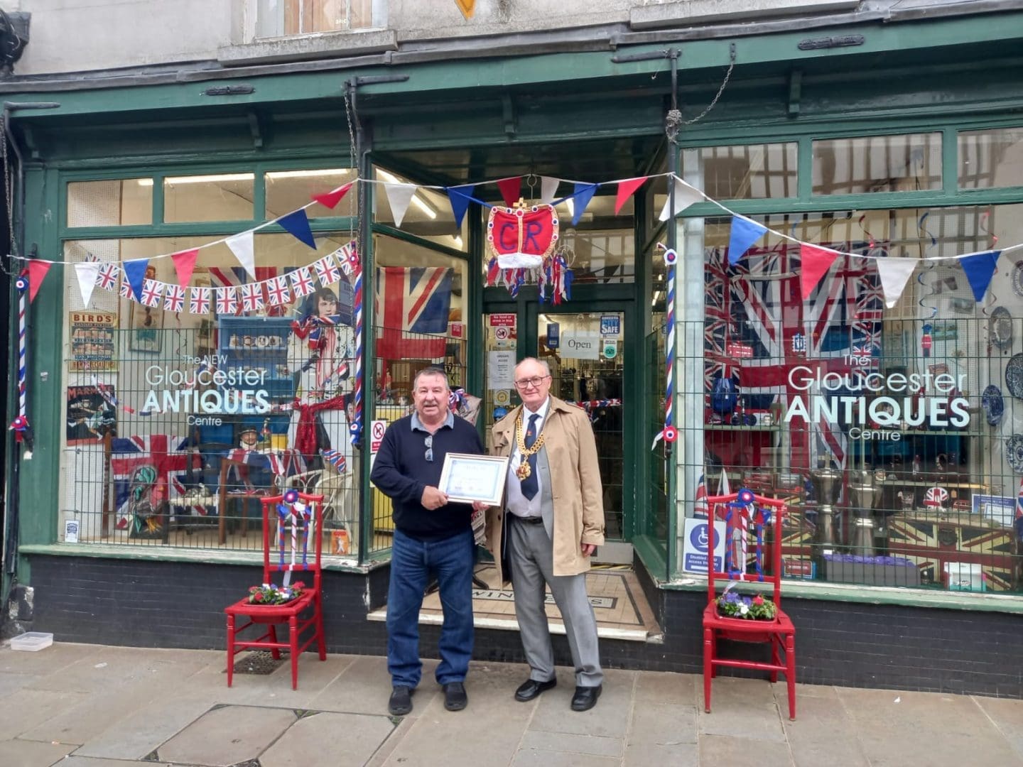 Gloucester Antiques Centre comes out on top for the Best Dressed Window competition for the